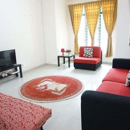 Warisan Indah Homestay Klia 1 Melayu Sahaja Sepang Exteriér fotografie